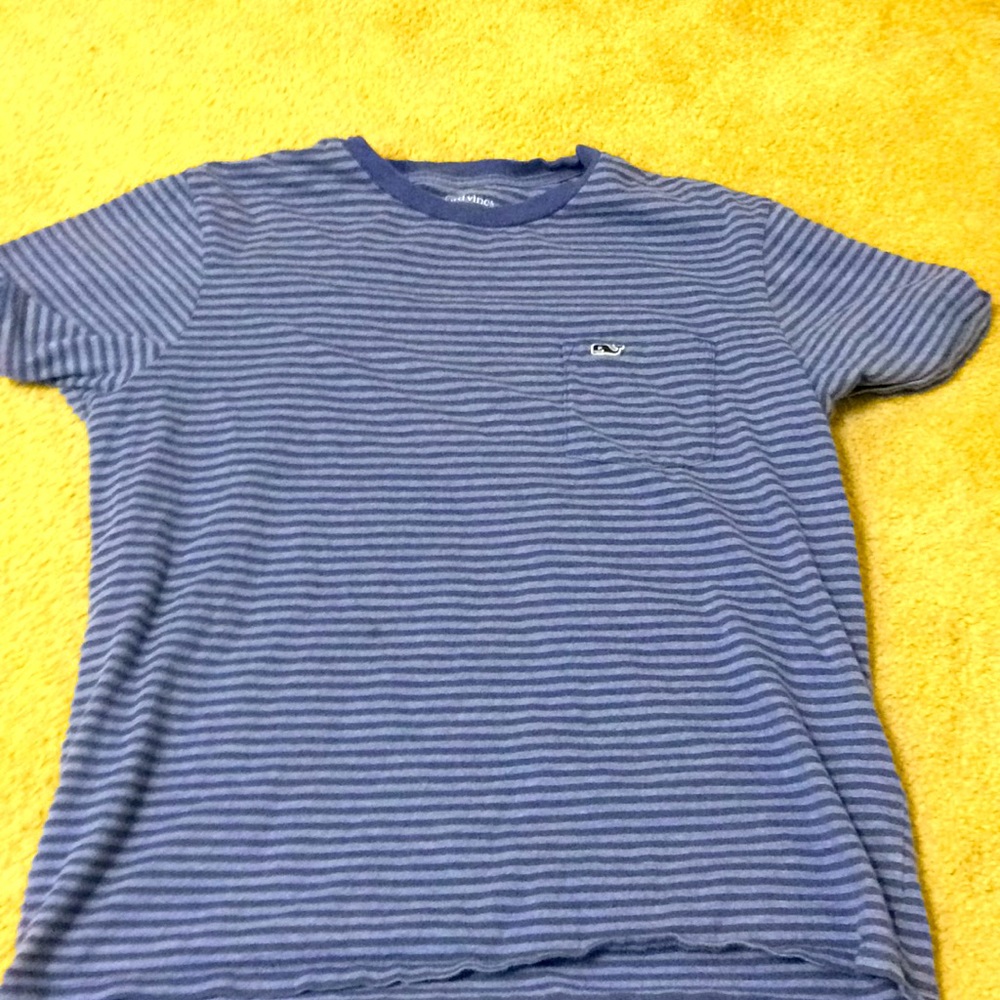 Vineyard Vines. T shirt